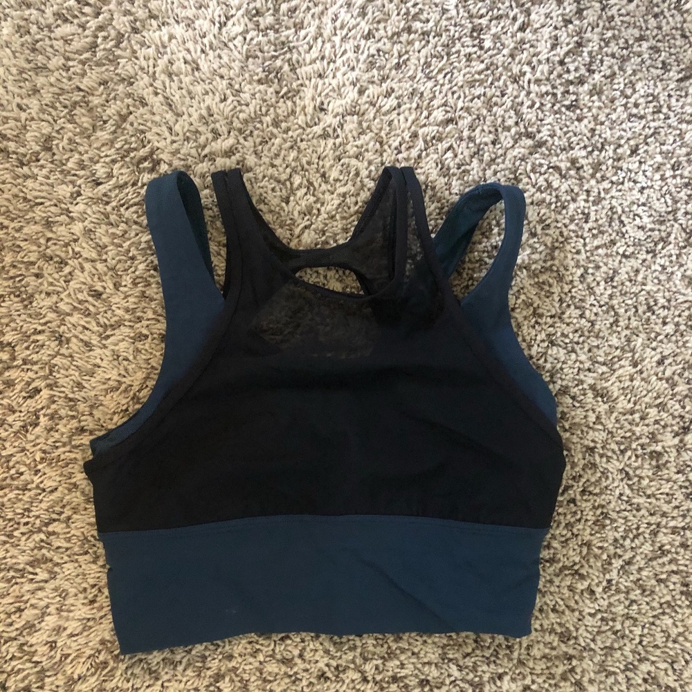 Lululemon crop top/bra